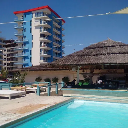 Summerland Apartment *